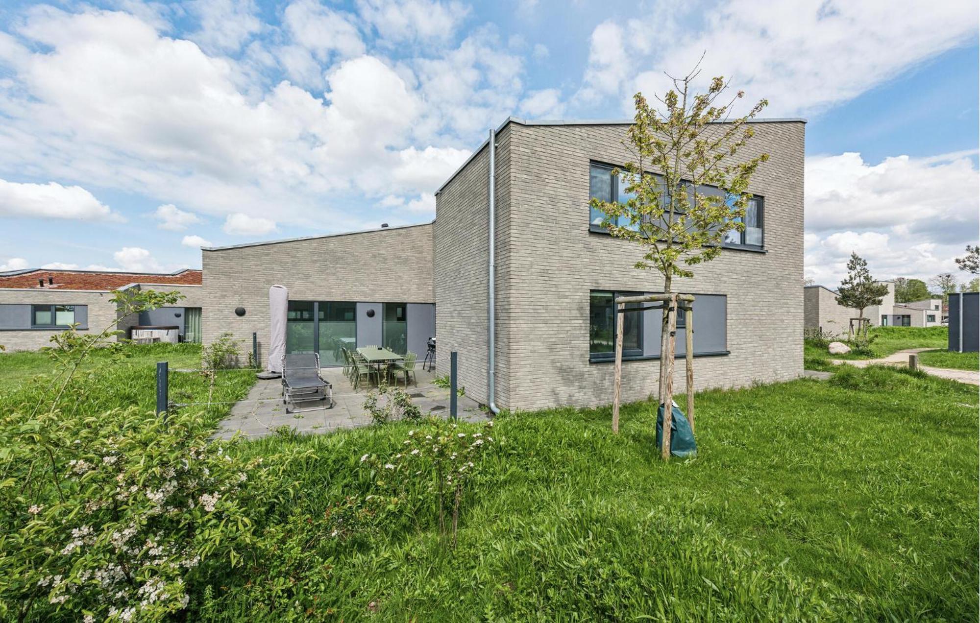 Cozy Home In Lembruch-Duemmer See With Sauna Exterior foto